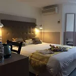 Hotel Kyriad 3*