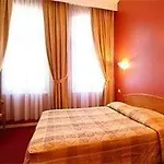 Kyriad 3* Argenteuil