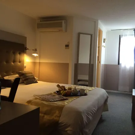 Hotel Kyriad 3*