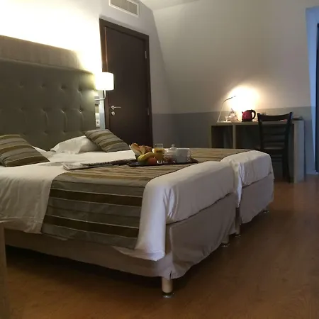 Kyriad 3* Аржантей