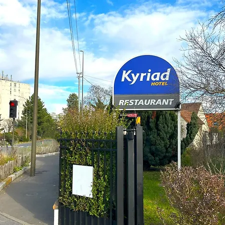 Kyriad Отель