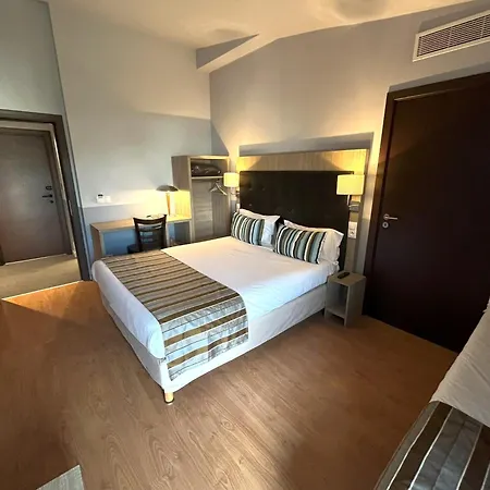 Kyriad Hotel
