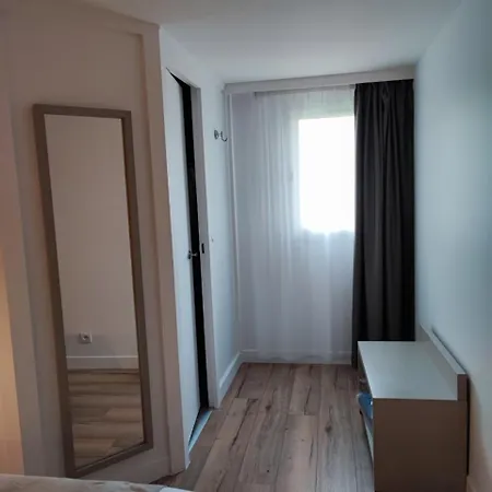 Kyriad Hotel Argenteuil