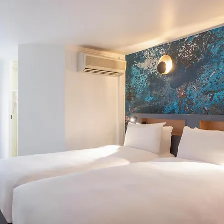 Kyriad Hotel 3*