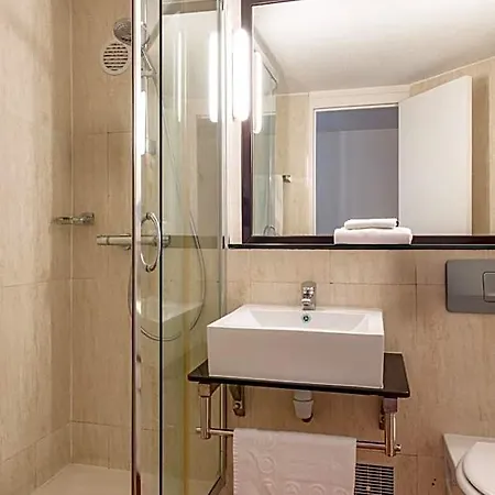 Kyriad Otel