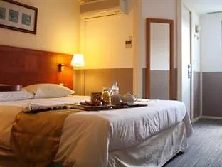 Отель Kyriad